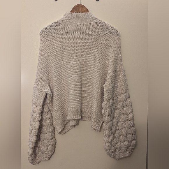 Kismet Sweater, Size M - Picture 4 of 4